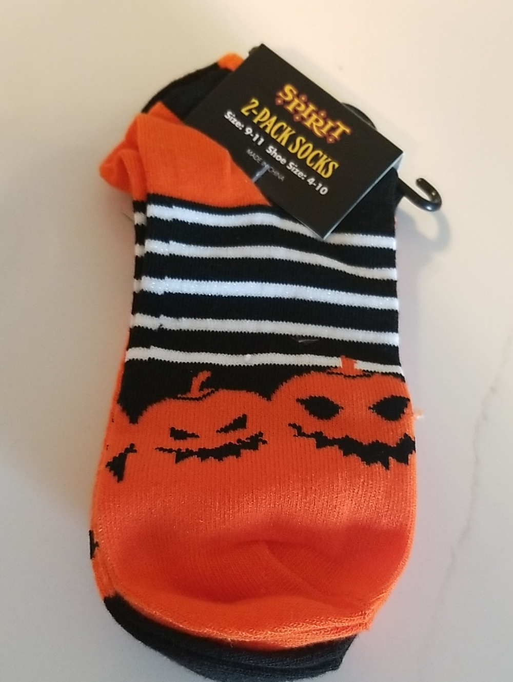 Spirit Women’s Halloween  Ankle Socks in Orange & Black